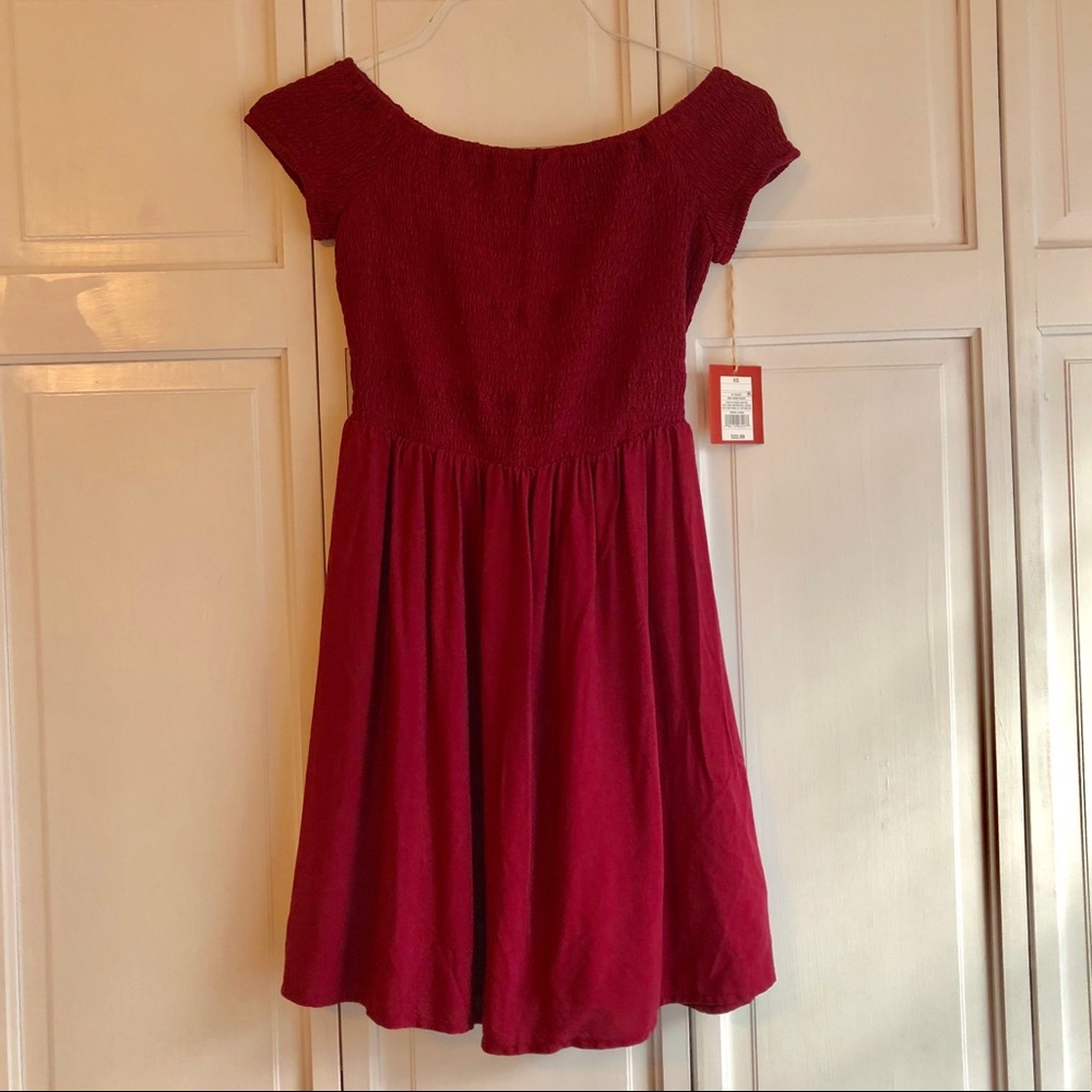 NWT Off the shoulder summer dress